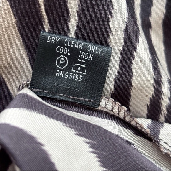 Lafayette 148 Zebra Cowl Neck Silk Blouse 10 Sleeveless Black Tan - Picture 6 of 7